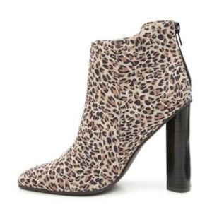 Cupid Parma Bootie womens size 6 with box.  Worn once.